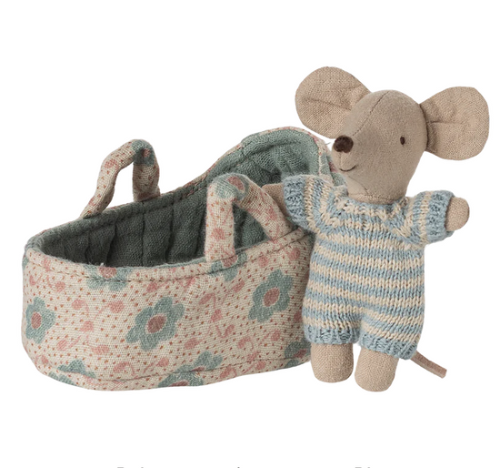 Baby mouse in carry cot - Blue  by Maileg