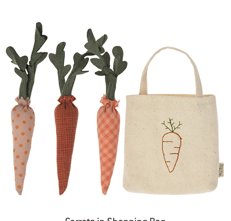 Carrots in Shopping Bag  by Maileg