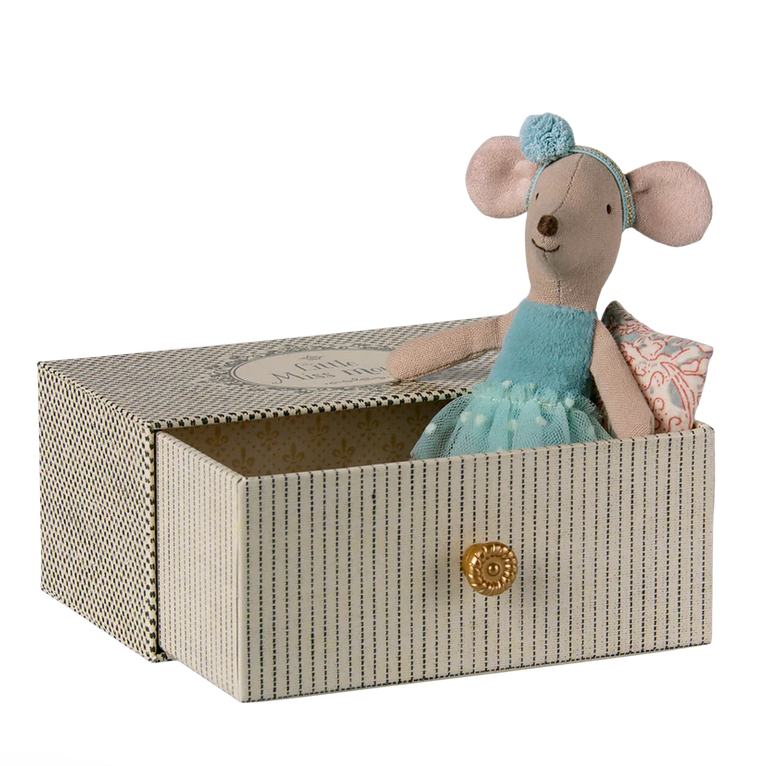 Maileg Dance Mouse in Daybed, Little Sister Mint