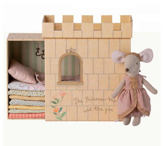 Load image into Gallery viewer, Maileg Princess and the pea, Big sister mouse
